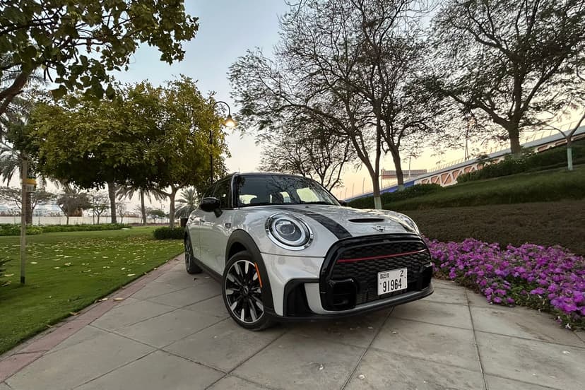 Mini cooper F55 2021 huren Dubai - Hoofdweergave