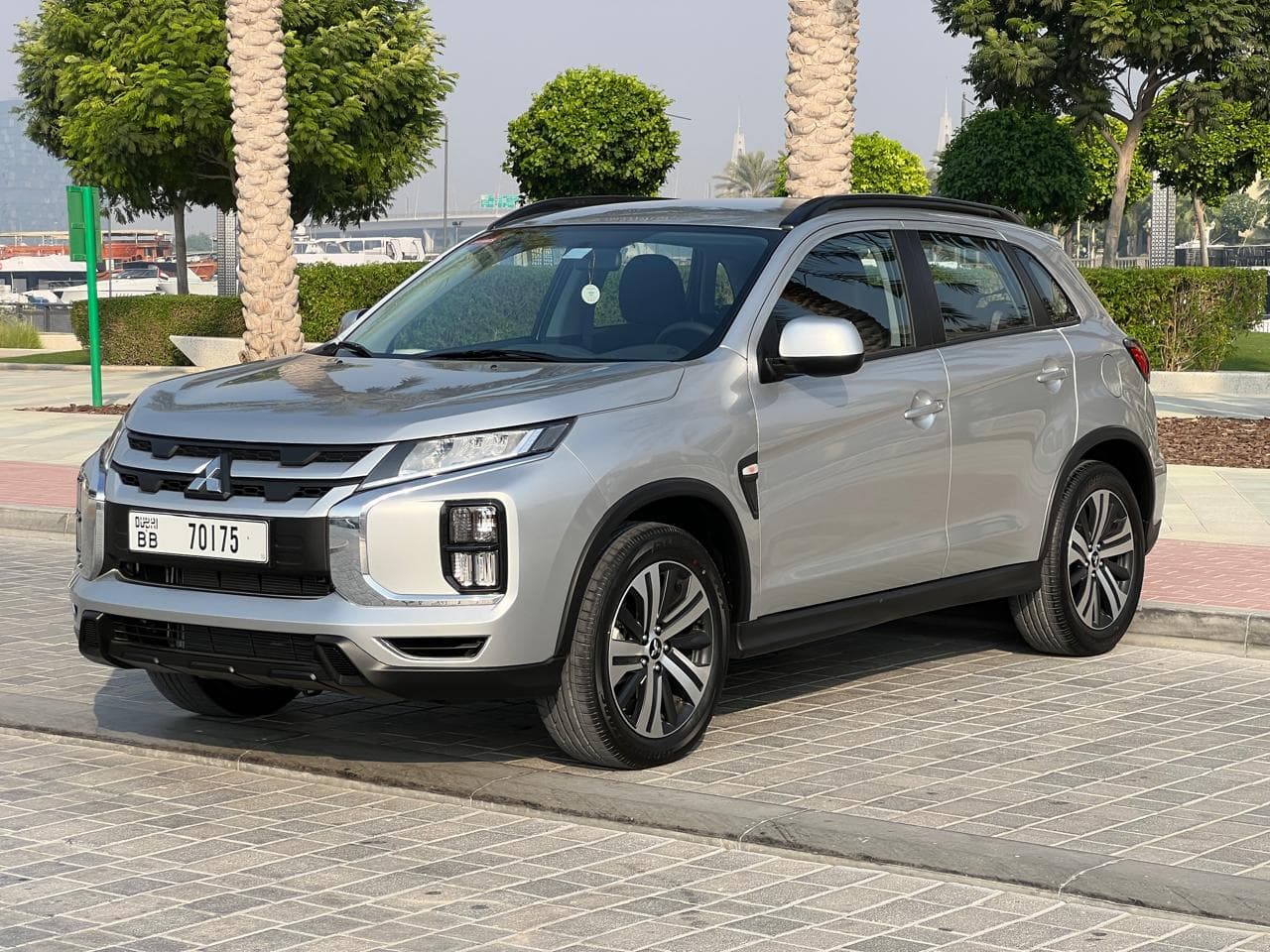 Mitsubishi ASX 2024 mieten in Dubai - Frontansicht