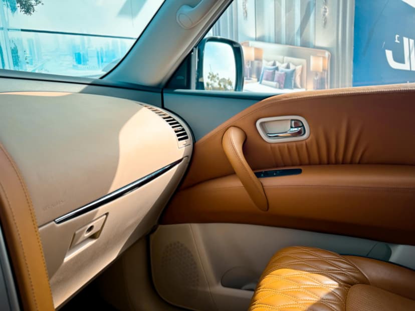 Location NISSAN PATROL 2023 Dubaï - Vue 4