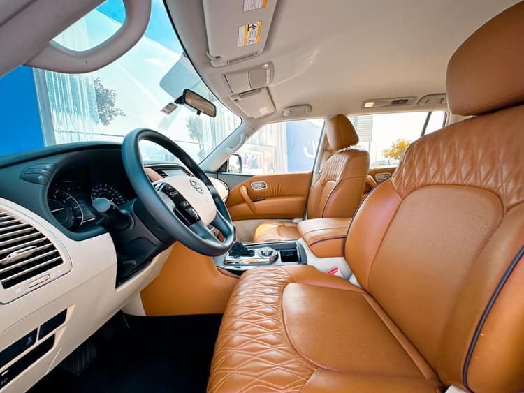 Location NISSAN PATROL 2023 Dubaï - Vue 2
