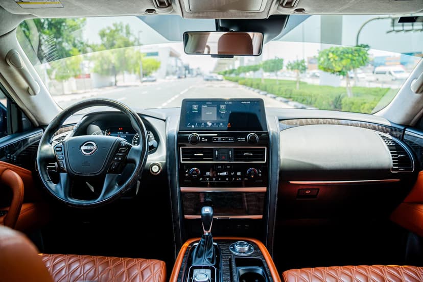 تأجير Nissan Patrol LE Platinum 2022 في دبي - صورة 8