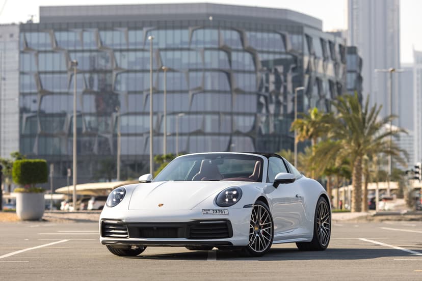 Porsche 911 Targa 4s 2022 huren Dubai - Weergave 10