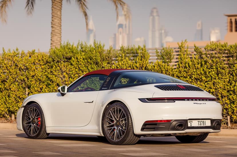 Porsche 911 Targa 4s 2022 huren Dubai - Weergave 3