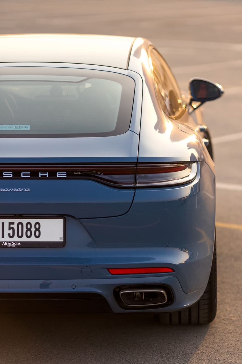 Porsche Panamera 2023 huren Dubai - Weergave 6
