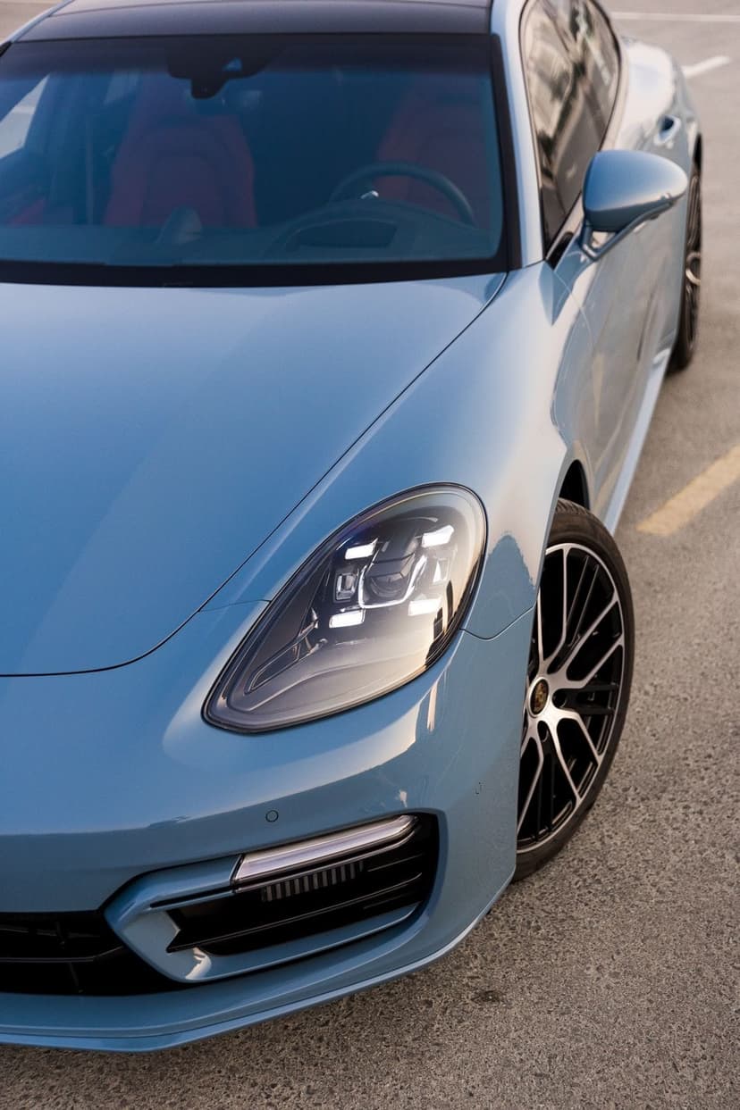 Porsche Panamera 2023 huren Dubai - Weergave 8
