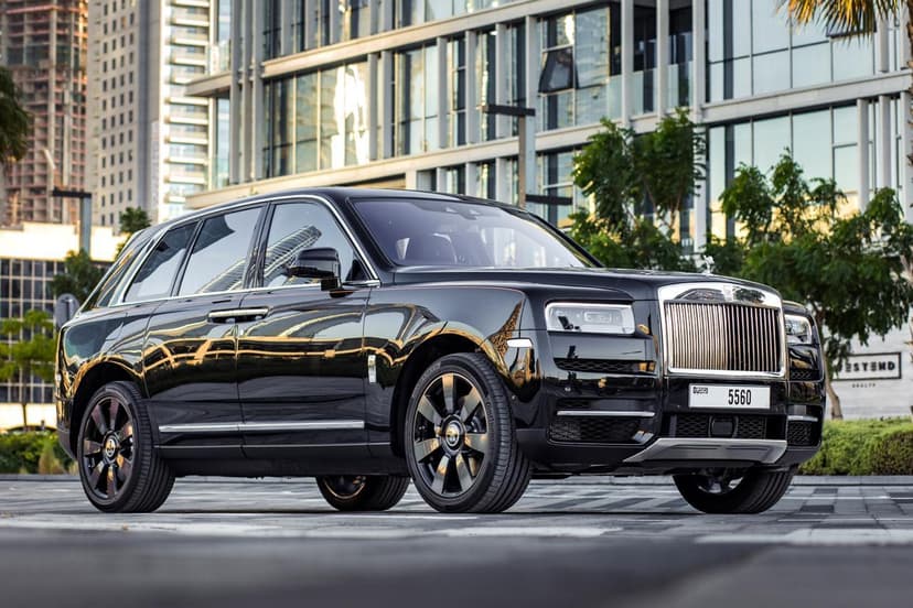 Alquiler Rolls Royce Cullinan 2021 Dubái - Vista principal