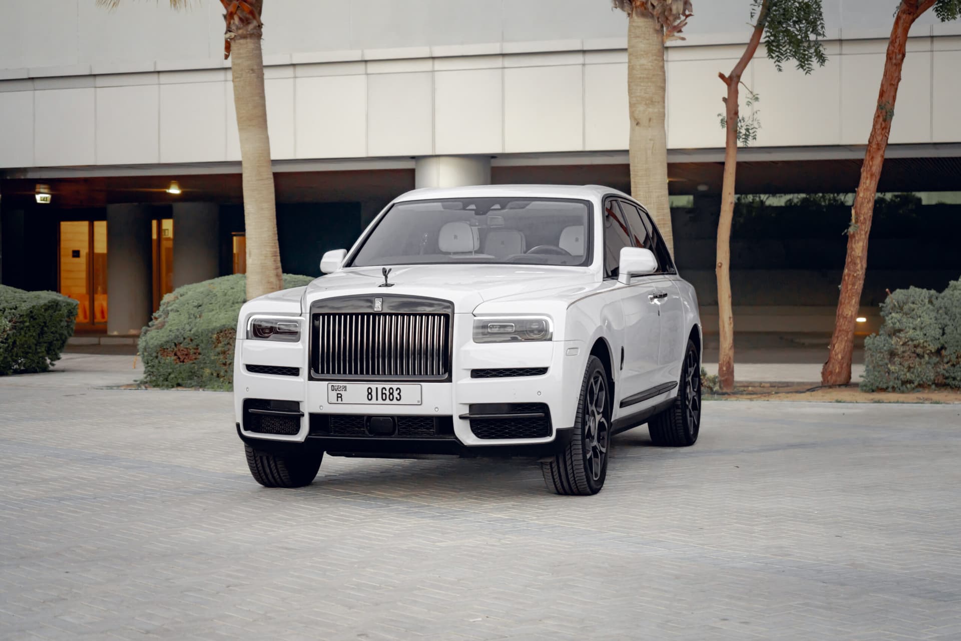 Rolls Royce Cullinan 2023 mieten in Dubai - Hauptansicht
