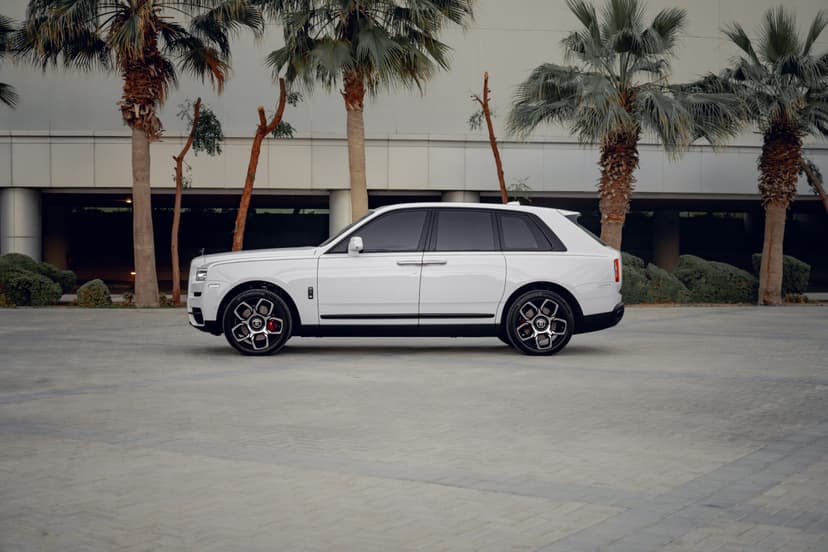 Rolls Royce Cullinan 2023 mieten in Dubai - Ansicht 2