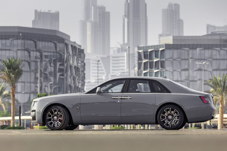 Location Rolls Royce Ghost Black Badge 2023 Dubaï - Vue 3