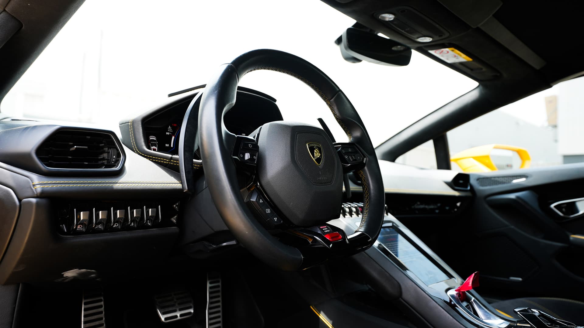 Lamborghini Huracan EVO Spyder 2021 Rental Dubai - Detail View