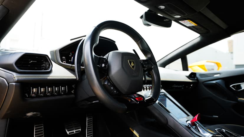Lamborghini Huracan EVO Spyder 2021 Rental Dubai - View 4