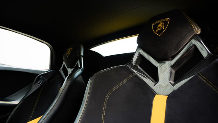 Lamborghini Huracan EVO Spyder 2021 Rental Dubai - View 5