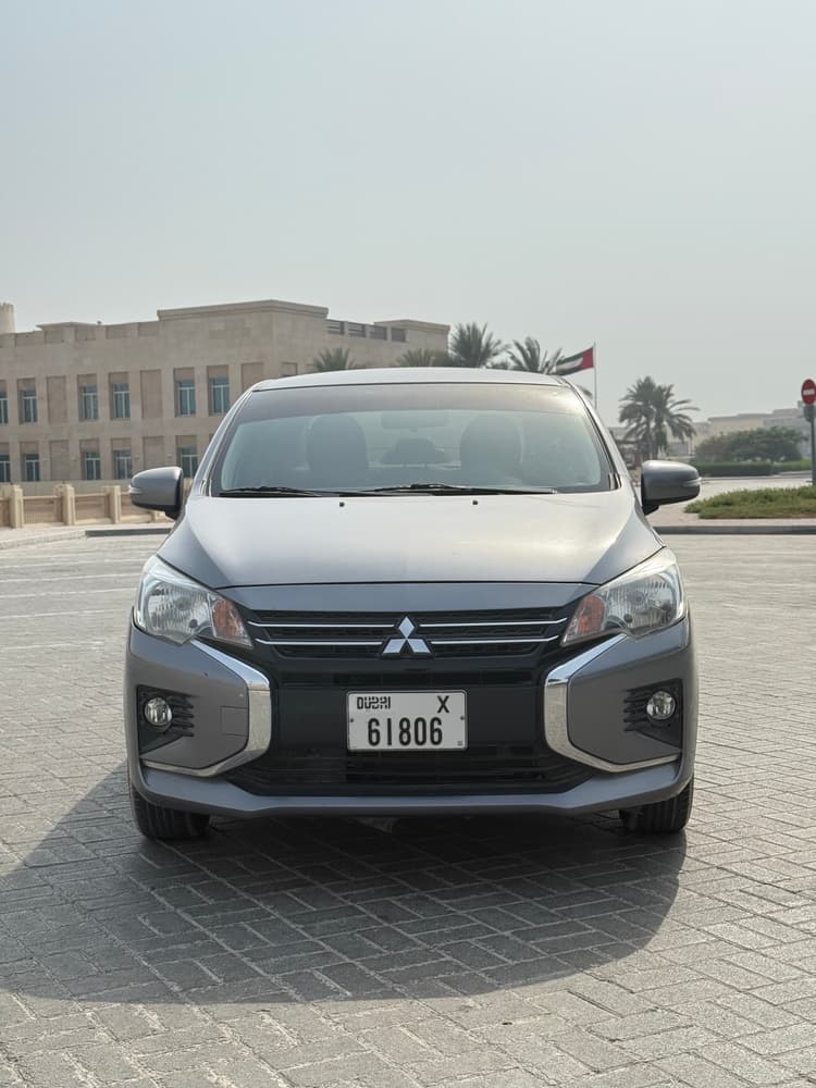 Alquiler MITSUBISHI ATTRAGE 2022 Dubái - Vista 5