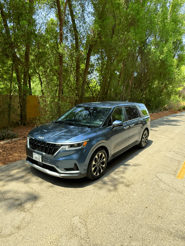 تأجير KIA Carnival 2024 في دبي - صورة 3