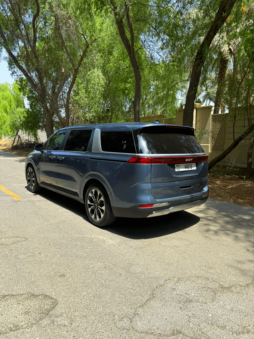 تأجير KIA Carnival 2024 في دبي - صورة 5