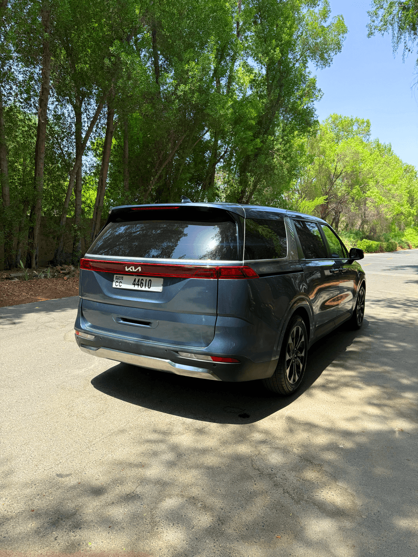 تأجير KIA Carnival 2024 في دبي - صورة 7