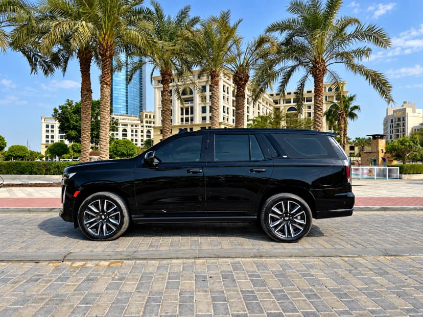 Cadillac Escalade 2024 mieten in Dubai - Ansicht 20