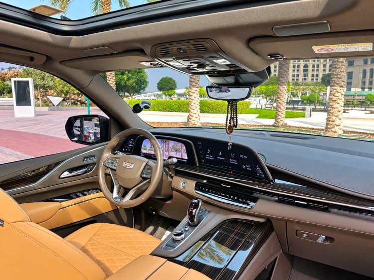 Cadillac Escalade 2024 mieten in Dubai - Ansicht 5
