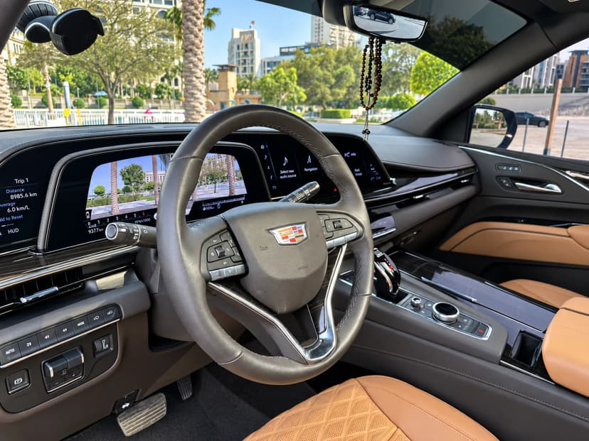 Cadillac Escalade 2024 mieten in Dubai - Ansicht 9