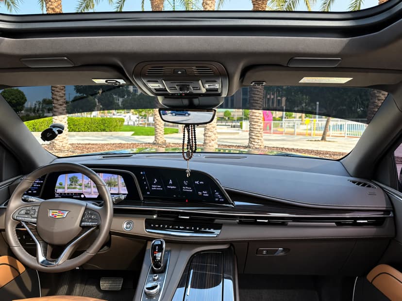 Cadillac Escalade 2024 mieten in Dubai - Ansicht 8