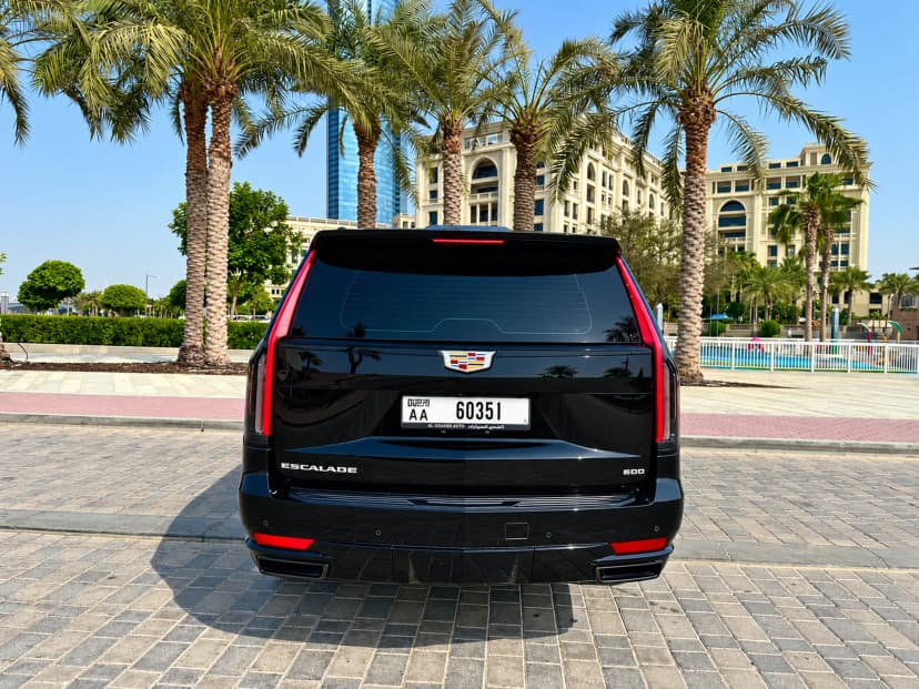 Cadillac Escalade 2024 mieten in Dubai - Ansicht 17