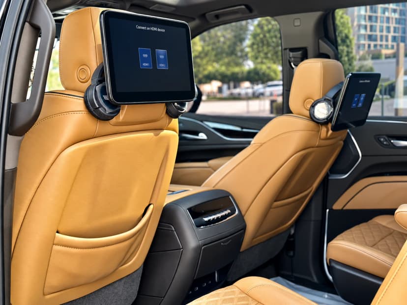 Cadillac Escalade 2024 mieten in Dubai - Ansicht 15