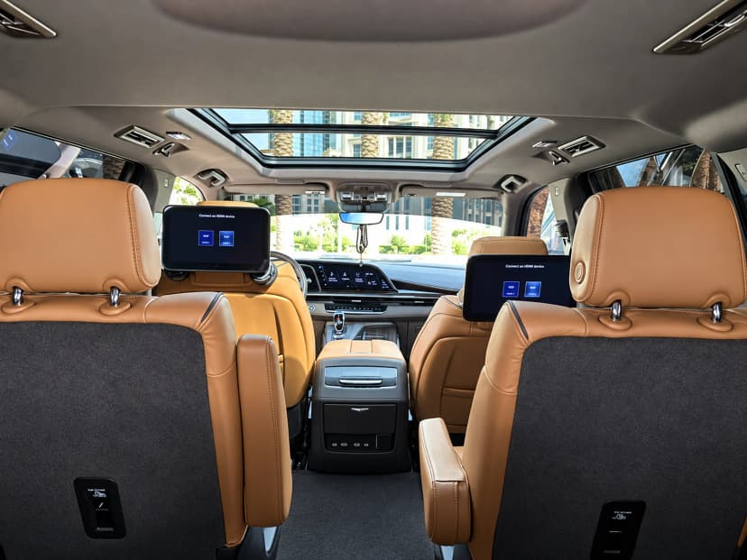 Cadillac Escalade 2024 mieten in Dubai - Ansicht 16