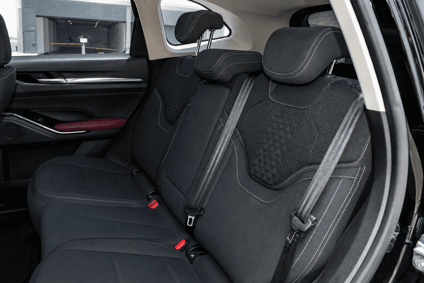 Haval H6 2024 mieten in Dubai - Ansicht 15