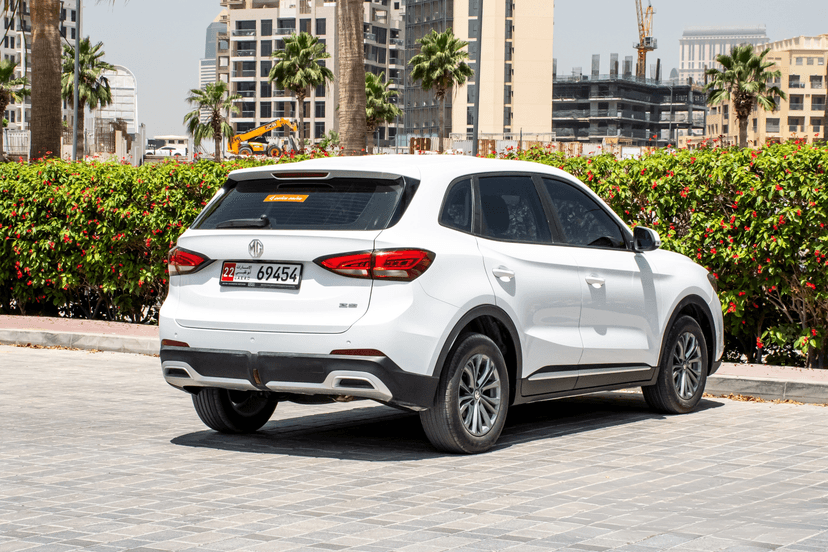 Alquiler MG ZS 2026 Dubái - Vista 19