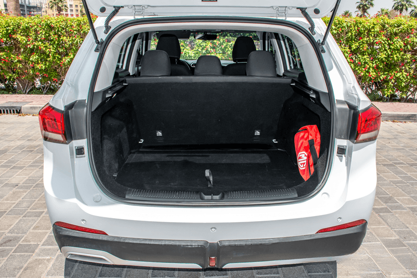Alquiler MG ZS 2026 Dubái - Vista 20
