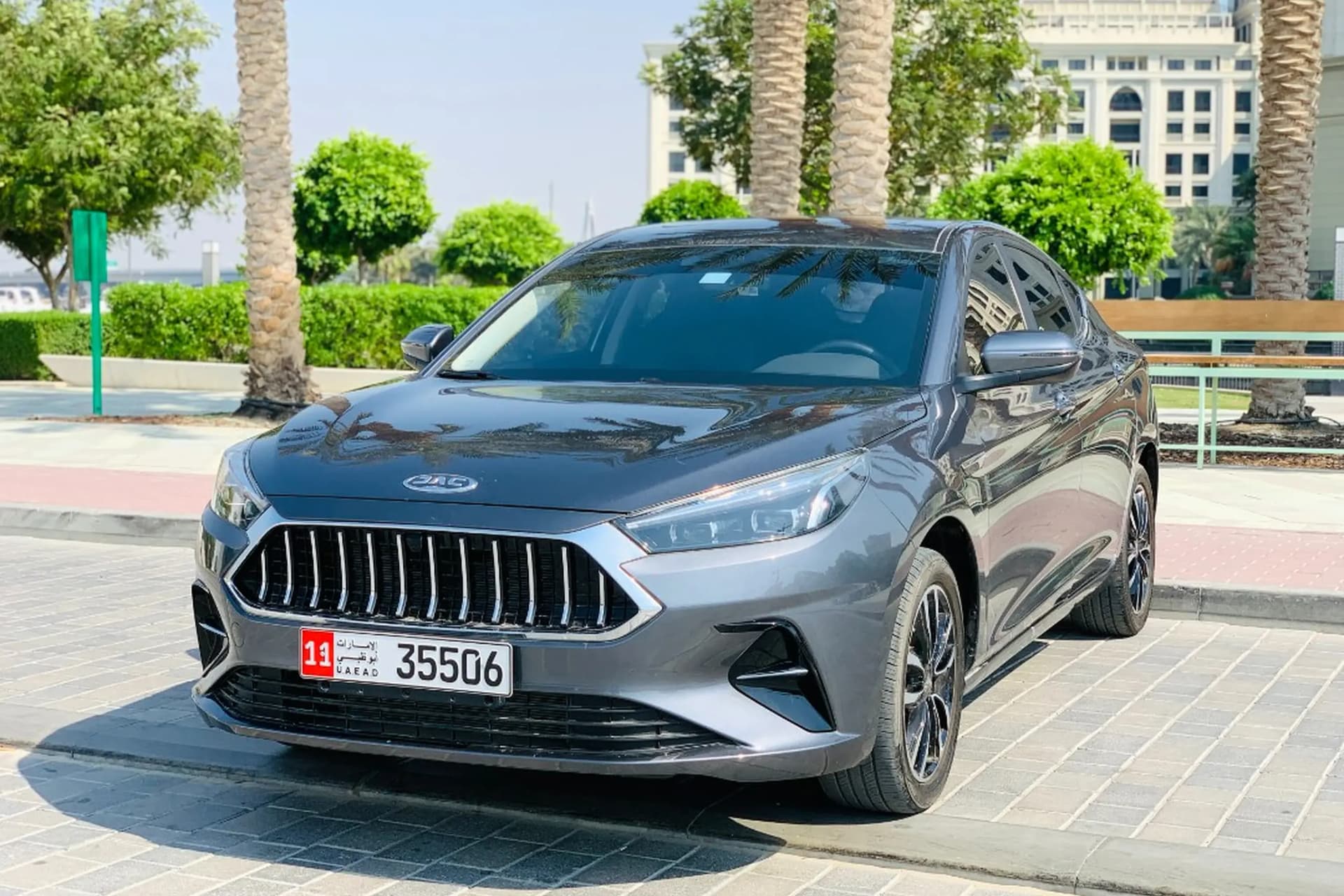 تأجير JAC J7 2026 في دبي - صورة تفصيلية