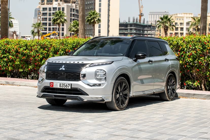 تأجير Mitsubishi Outlander 2026 في دبي - الصورة الرئيسية