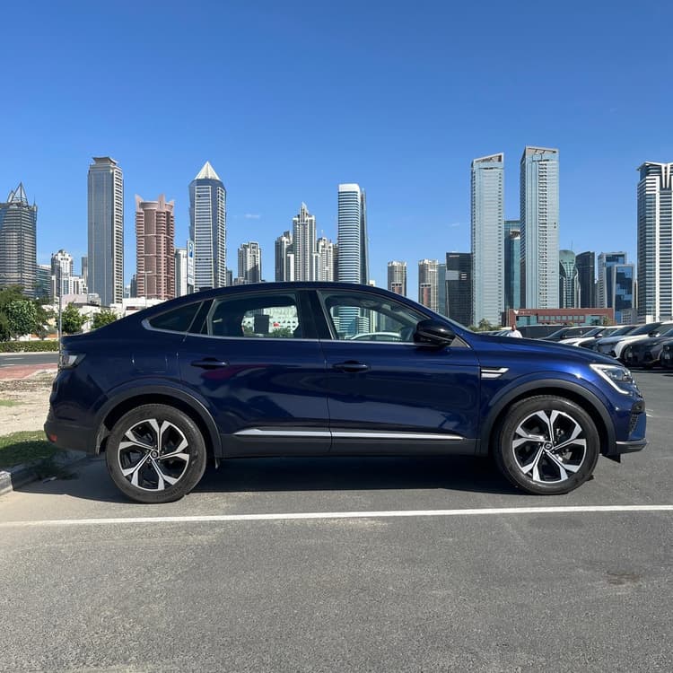 Renault Arkana 2025 mieten in Dubai - Ansicht 3
