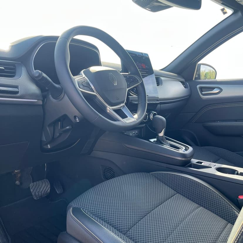 Renault Arkana 2025 mieten in Dubai - Ansicht 8