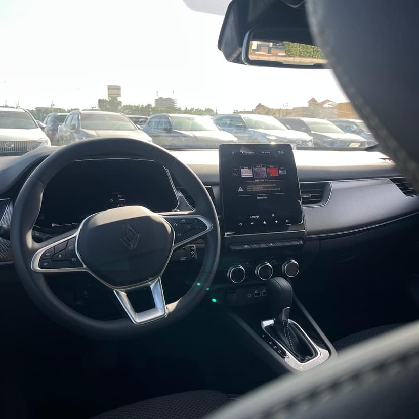 Renault Arkana 2025 mieten in Dubai - Ansicht 10