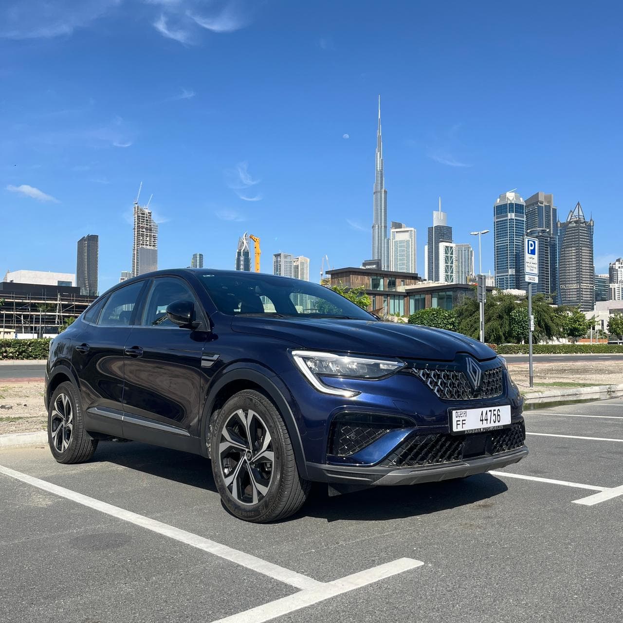 Alquiler Renault Arkana 2025 Dubai - Vista frontal
