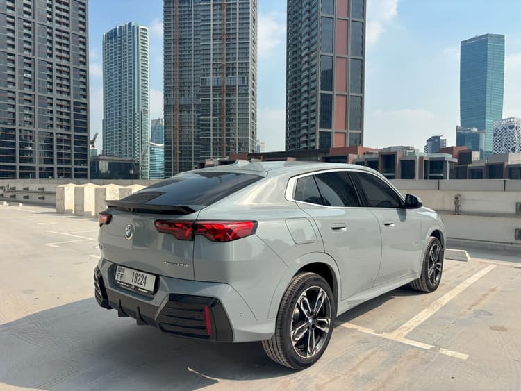 تأجير BMW X2 2025 في دبي - صورة 2