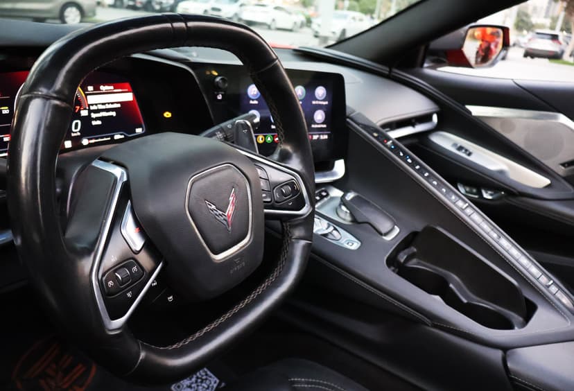 Chevrolet Corvette Stingray 2023 mieten in Dubai - Ansicht 8
