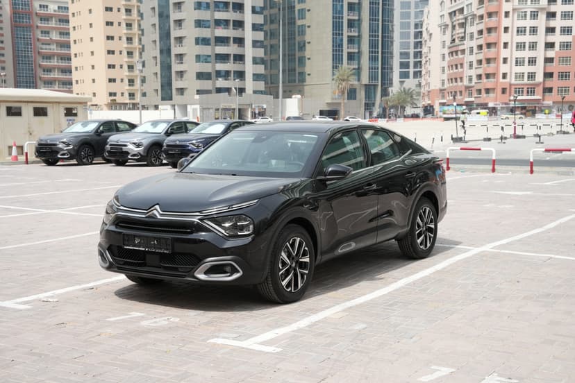 Citroen C4 X 2025 mieten in Dubai - Hauptansicht