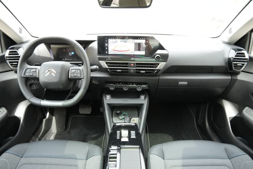 Citroen C4 X 2025 mieten in Dubai - Ansicht 5