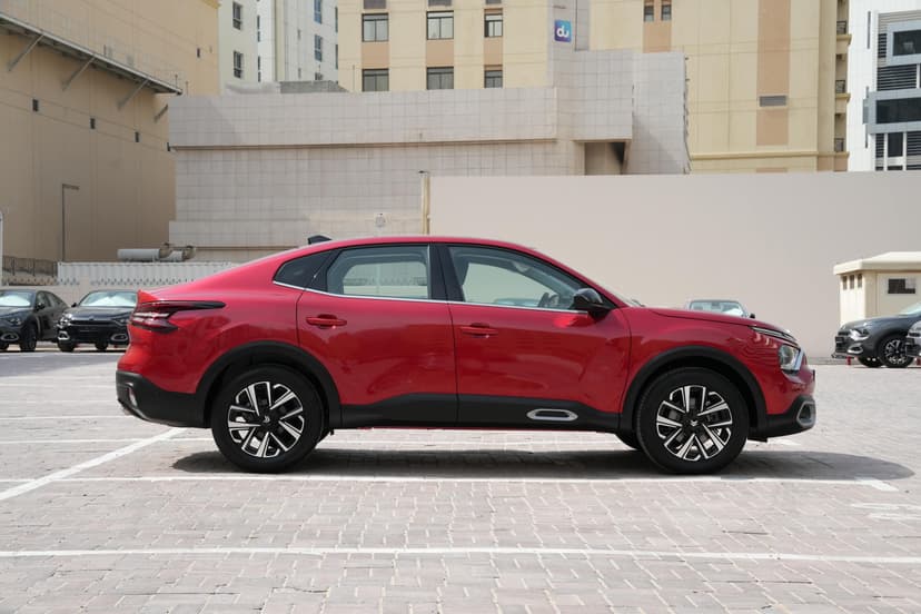 Alquiler Citroen C4 X 2025 Dubái - Vista 3