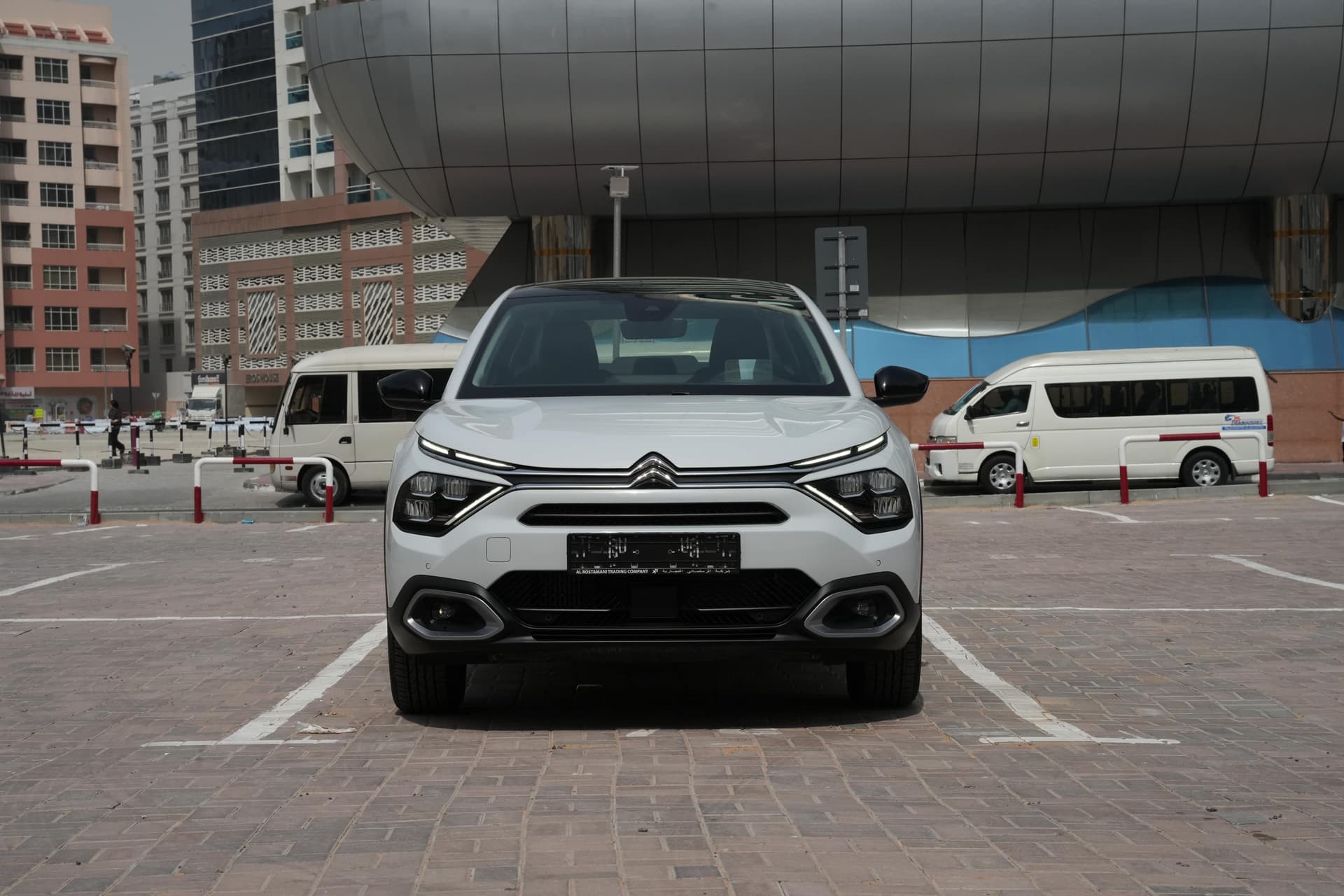 تأجير Citroen C4 X 2025 في دبي - صورة تفصيلية