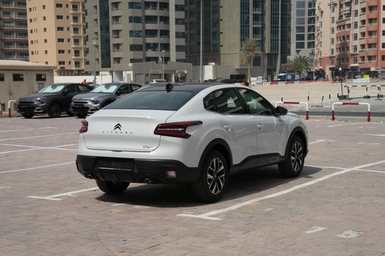 Alquiler Citroen C4 X 2025 Dubái - Vista 4