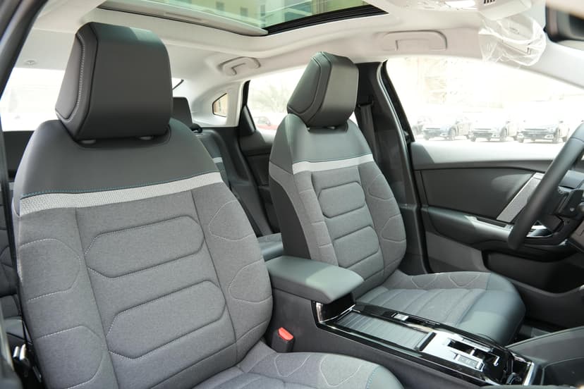 Alquiler Citroen C4 X 2025 Dubái - Vista 9