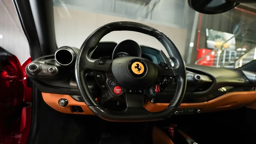 Alquiler Ferrari F8 Tributo 2022 Dubái - Vista 4