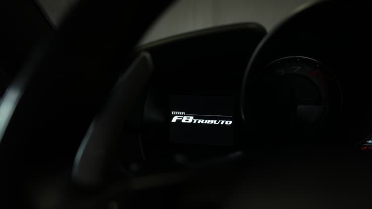 Alquiler Ferrari F8 Tributo 2022 Dubái - Vista 5