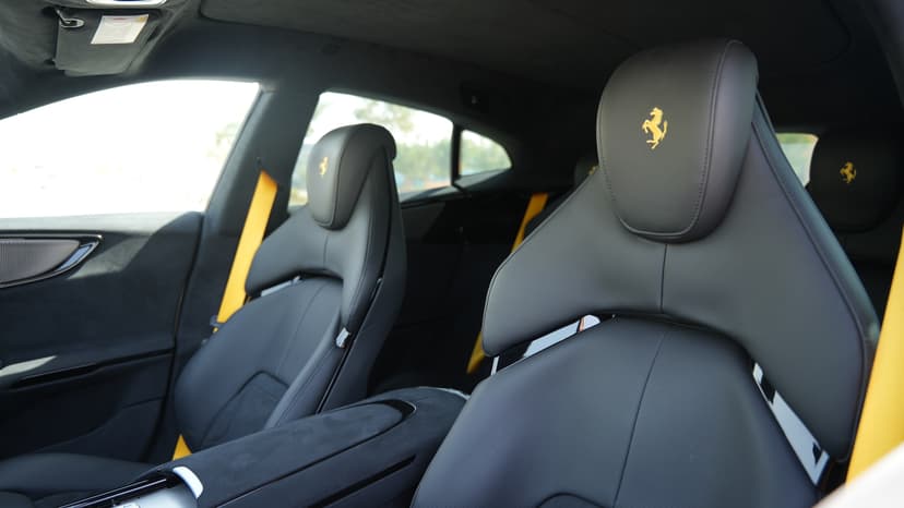 تأجير Ferrari Purosangue 2025 في دبي - صورة 12