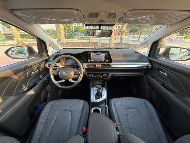 تأجير Hyundai Stargazer 2025 في دبي - صورة 5
