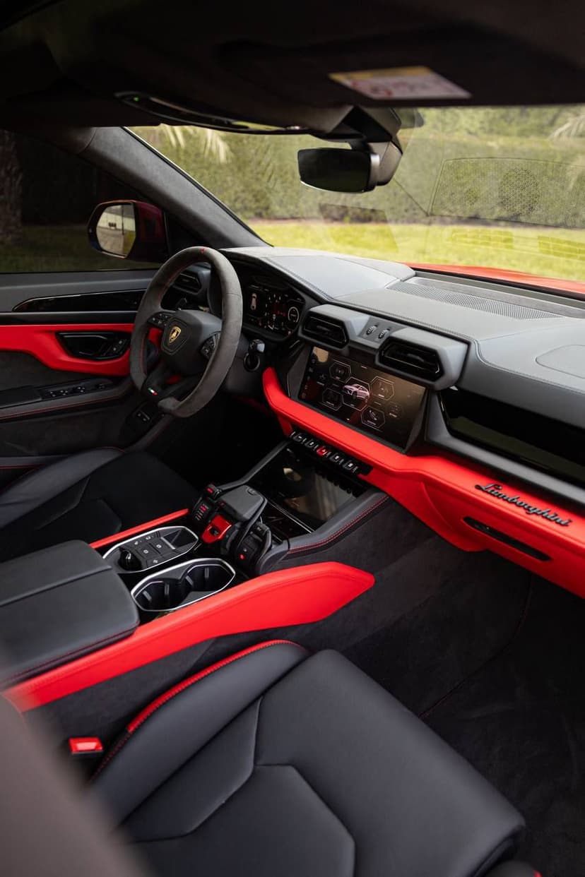 Lamborghini Urus 2025 Rental Dubai - View 5