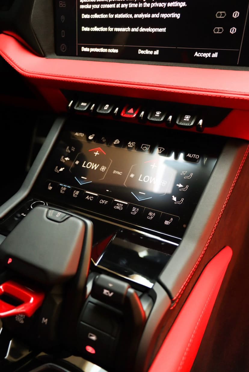 Lamborghini Urus 2025 Rental Dubai - View 8